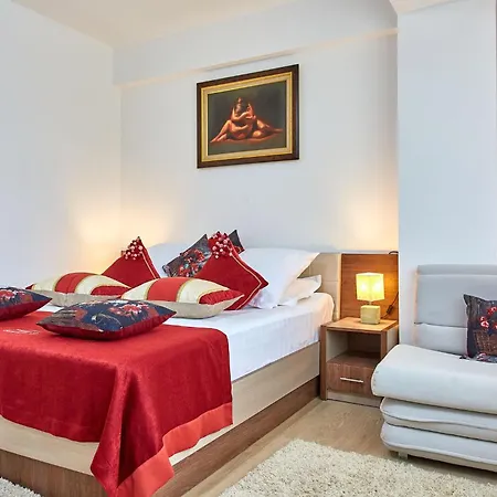 Apartahotel Ella Boutik Cytadell